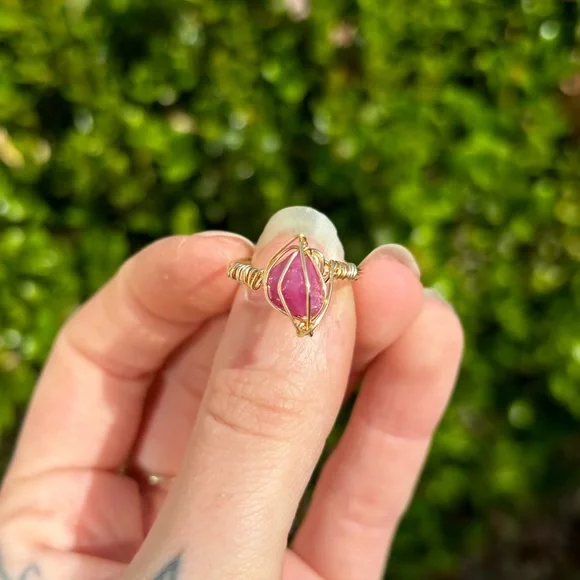 Ruby ring - Picture 2 of 4